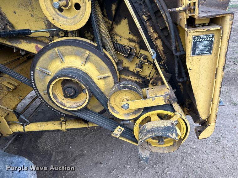 image for item NY9024 1993 New Holland TR96  combine