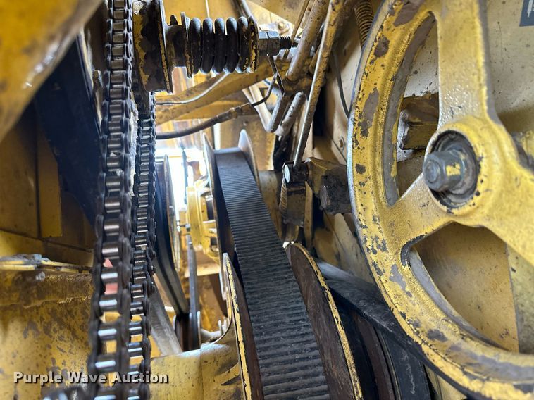 image for item NY9024 1993 New Holland TR96  combine