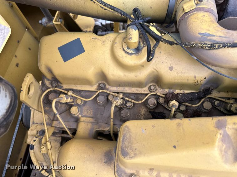 image for item NY9024 1993 New Holland TR96  combine