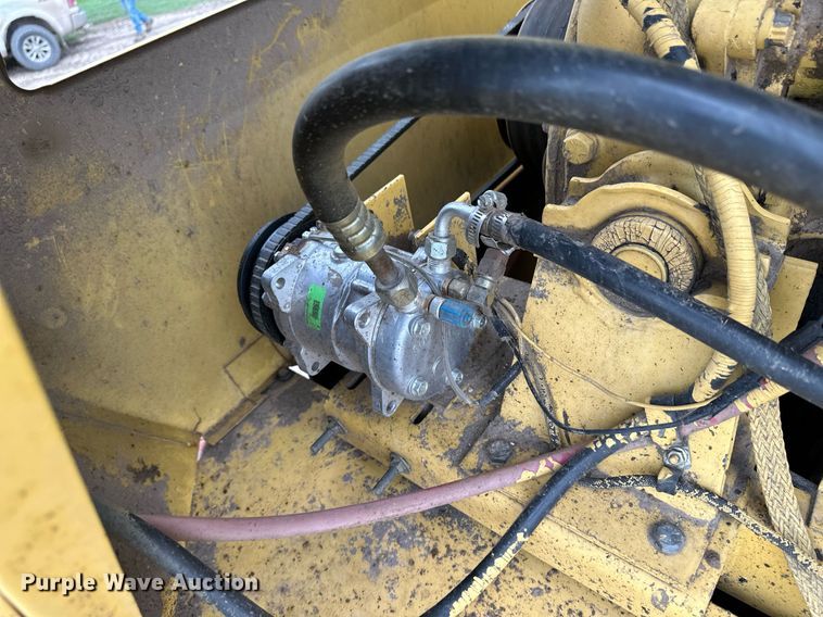 image for item NY9024 1993 New Holland TR96  combine