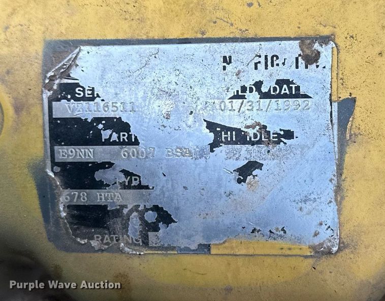 image for item NY9024 1993 New Holland TR96  combine