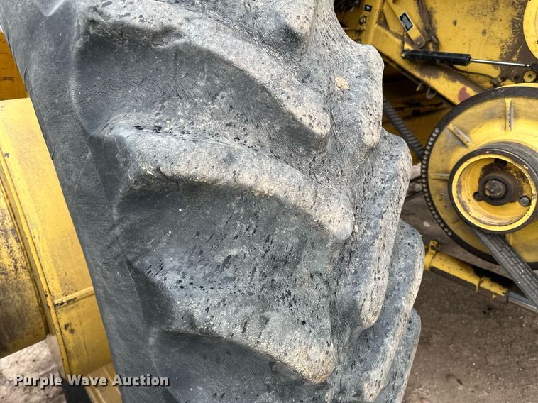 image for item NY9024 1993 New Holland TR96  combine