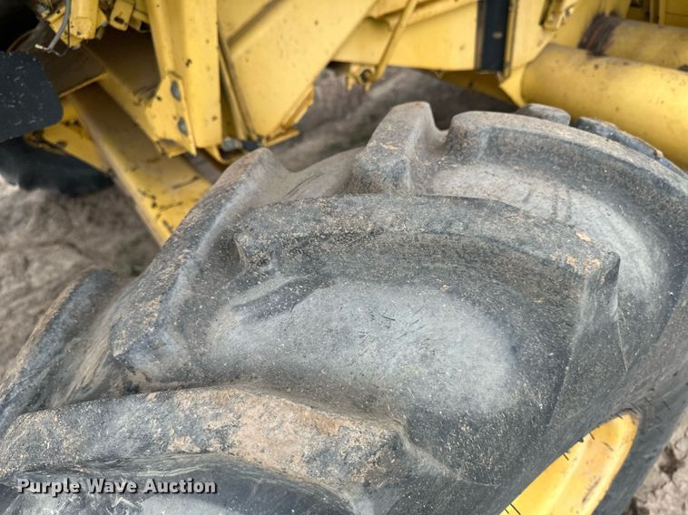 image for item NY9024 1993 New Holland TR96  combine