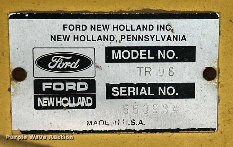 image for item NY9024 1993 New Holland TR96  combine