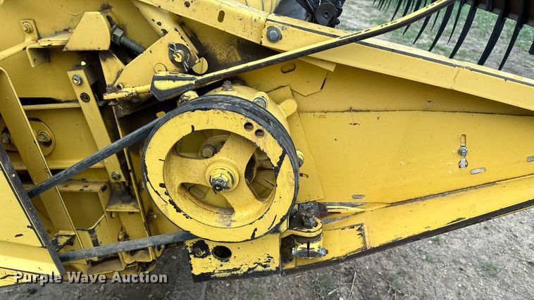 image for item NY9024 1993 New Holland TR96  combine