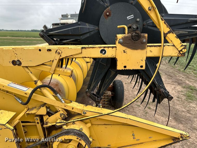 image for item NY9024 1993 New Holland TR96  combine