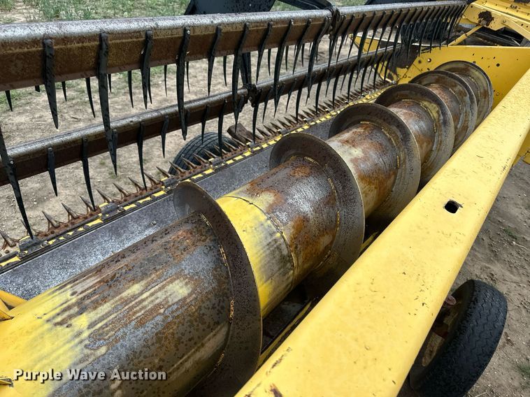 image for item NY9024 1993 New Holland TR96  combine