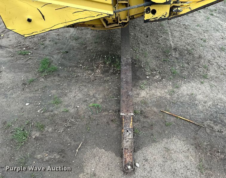 image for item NY9024 1993 New Holland TR96  combine