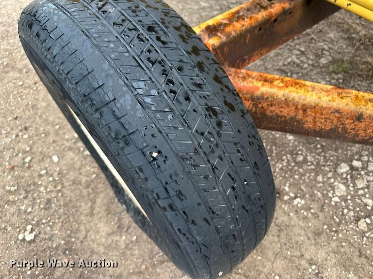 image for item NY9024 1993 New Holland TR96  combine