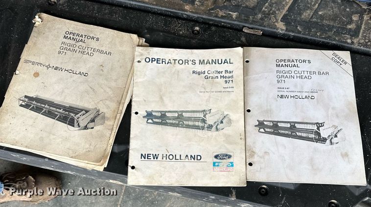 image for item NY9024 1993 New Holland TR96  combine