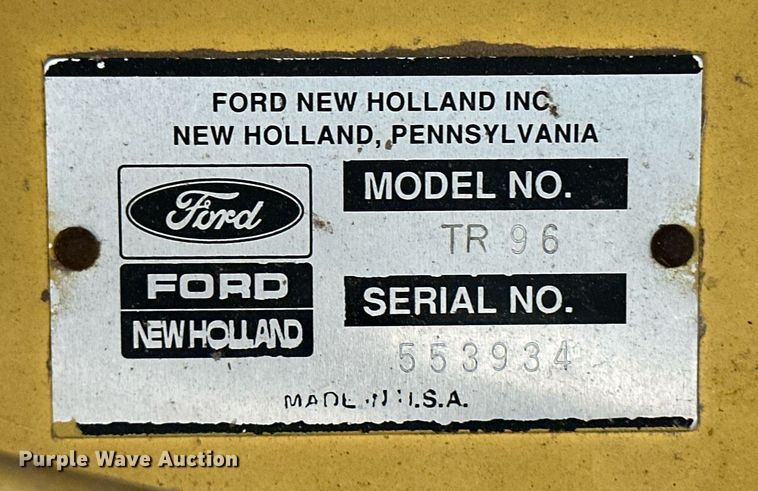 image for item NY9024 1993 New Holland TR96  combine