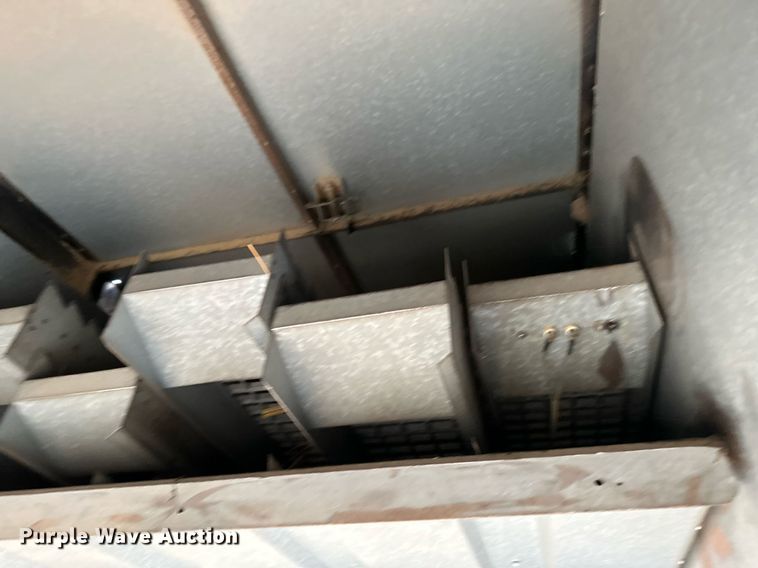 image for item NY9025 Gleaner L2  combine