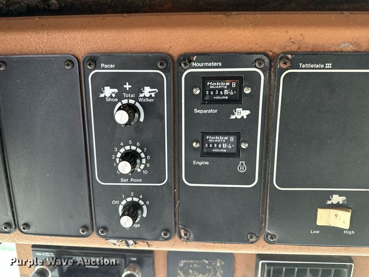 image for item NY9025 Gleaner L2  combine