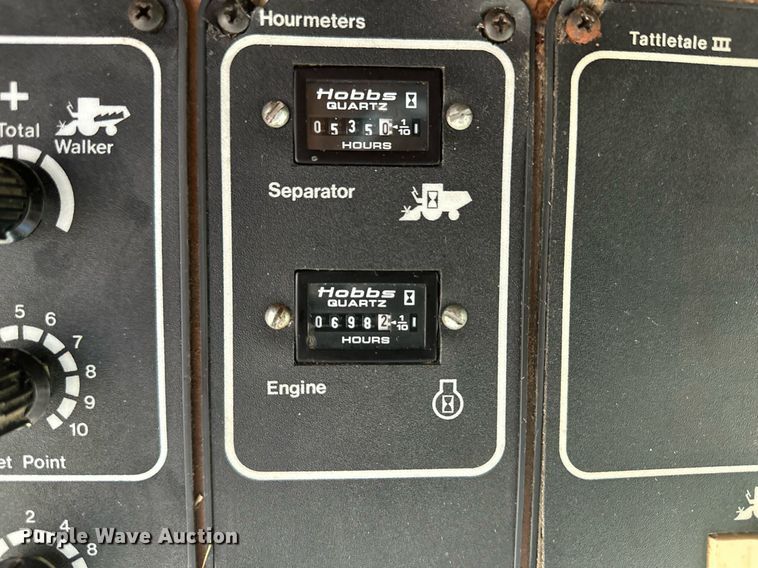 image for item NY9025 Gleaner L2  combine