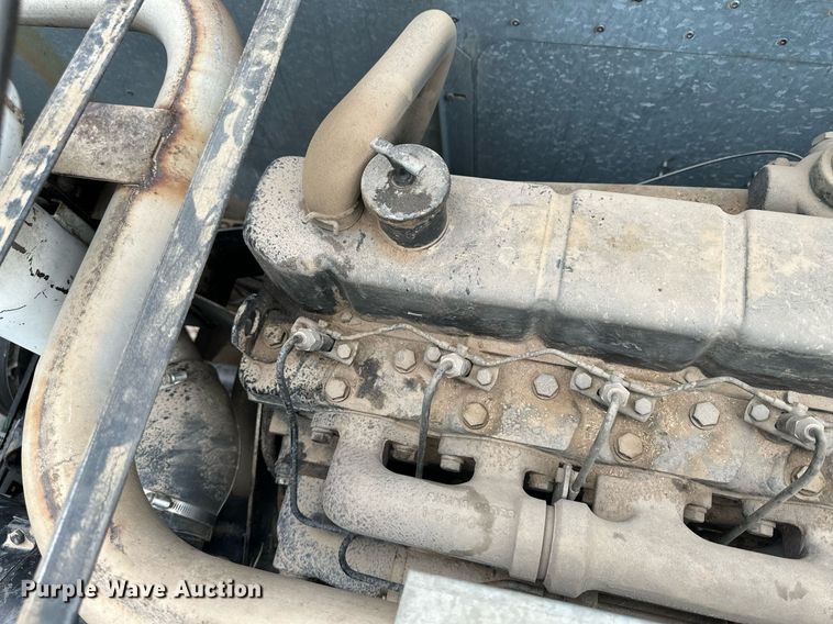 image for item NY9025 Gleaner L2  combine