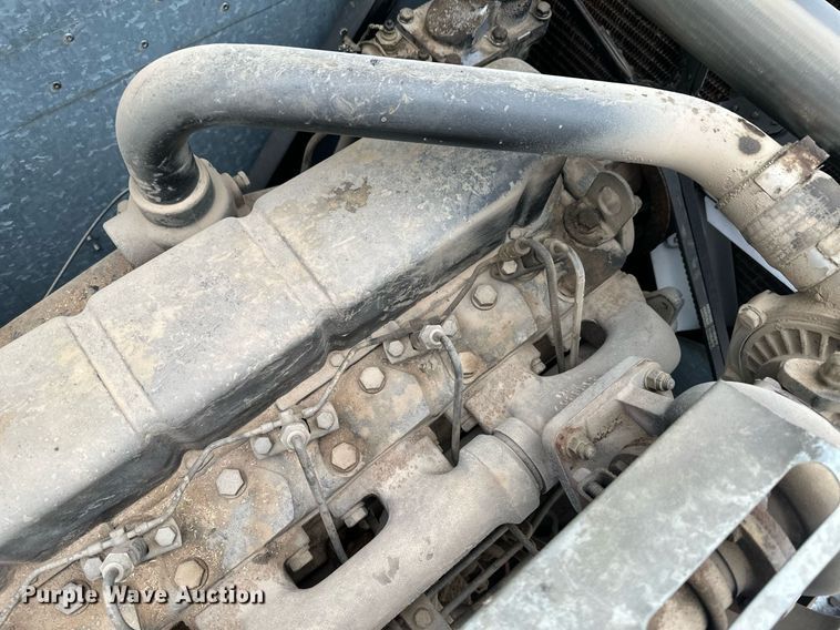 image for item NY9025 Gleaner L2  combine