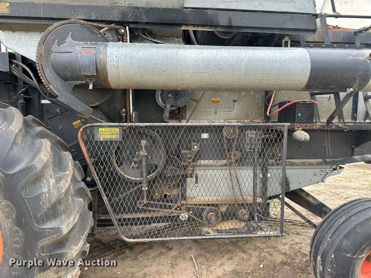 image for item NY9025 Gleaner L2  combine