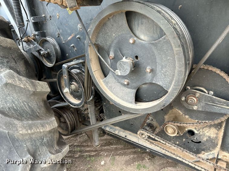 image for item NY9025 Gleaner L2  combine