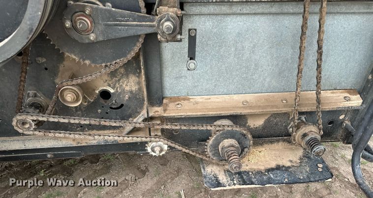 image for item NY9025 Gleaner L2  combine