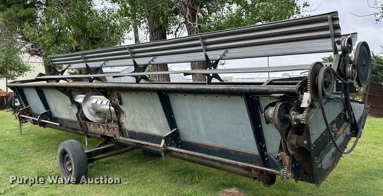 image for item NY9025 Gleaner L2  combine