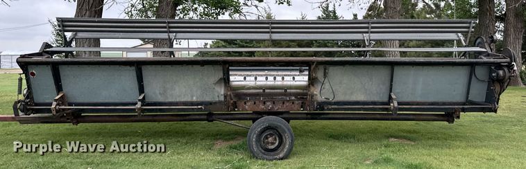 image for item NY9025 Gleaner L2  combine