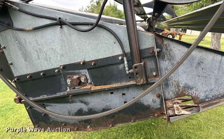 image for item NY9025 Gleaner L2  combine