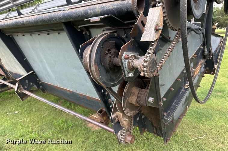 image for item NY9025 Gleaner L2  combine