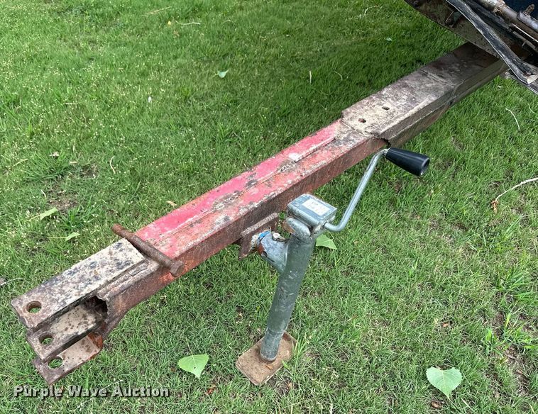 image for item NY9025 Gleaner L2  combine