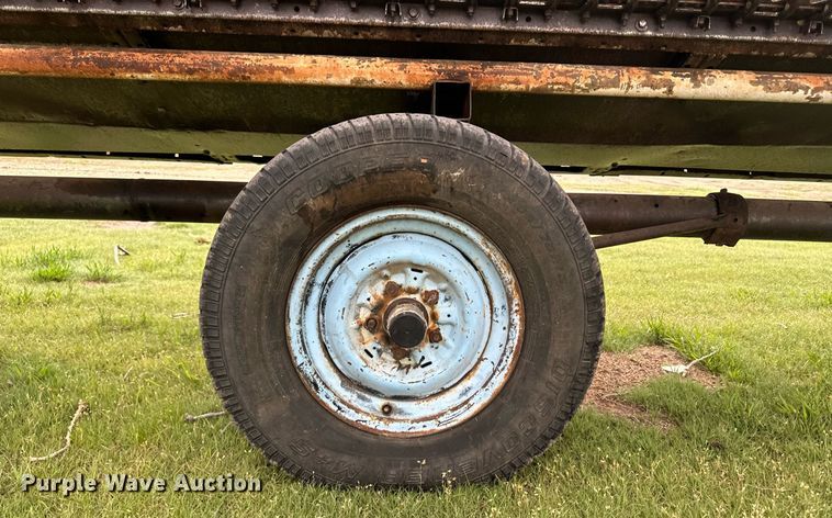 image for item NY9025 Gleaner L2  combine