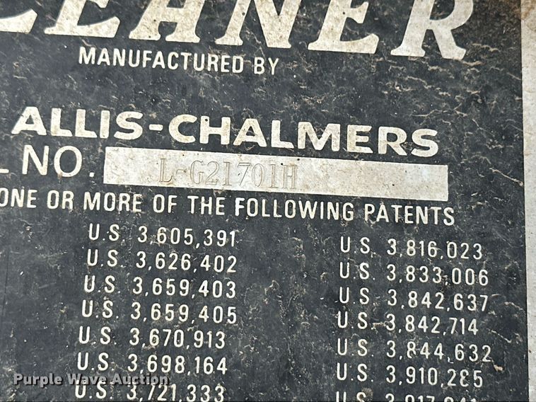 image for item NY9025 Gleaner L2  combine