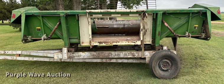 image for item NY9026 John Deere 653  all-crop head