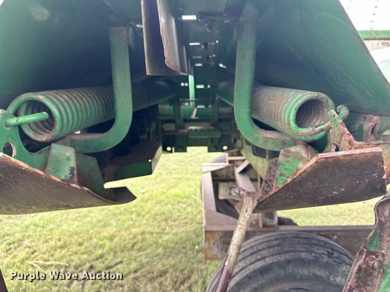 image for item NY9026 John Deere 653  all-crop head