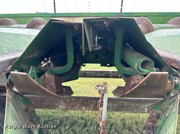 image for item NY9026 John Deere 653  all-crop head