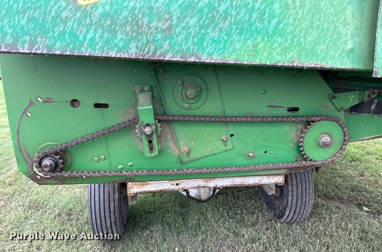 image for item NY9026 John Deere 653  all-crop head
