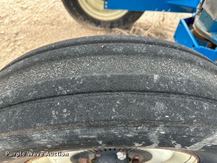 image for item NY9030 Kinze 3600  planter