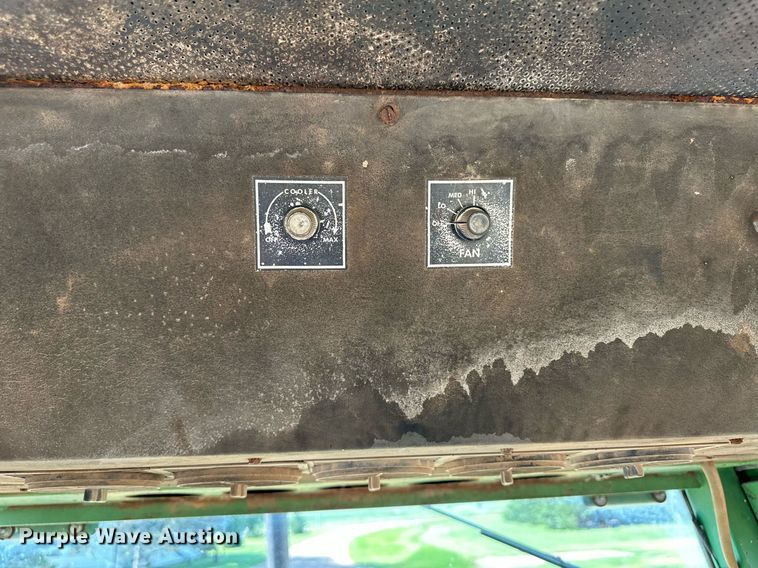 image for item NY9140 1970 John Deere 4020  tractor