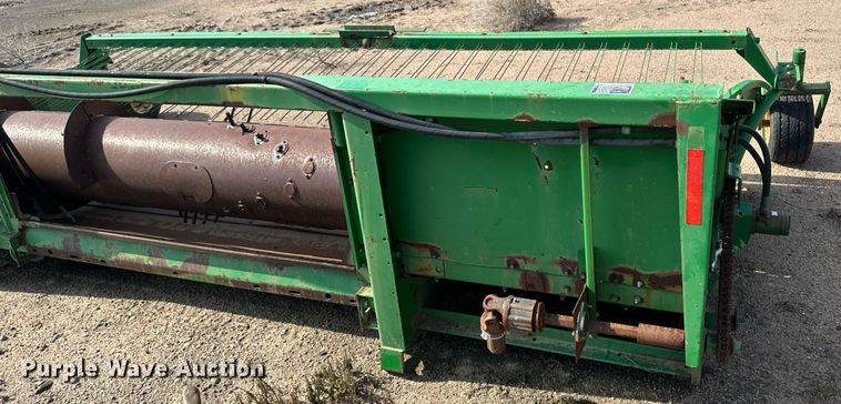 image for item NY9152 John Deere  pickup head