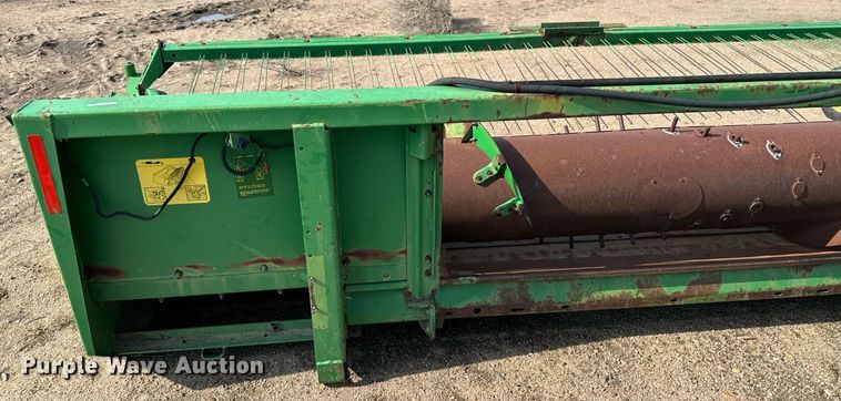 image for item NY9152 John Deere  pickup head