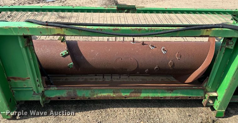 image for item NY9152 John Deere  pickup head