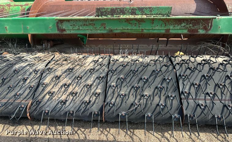 image for item NY9152 John Deere  pickup head