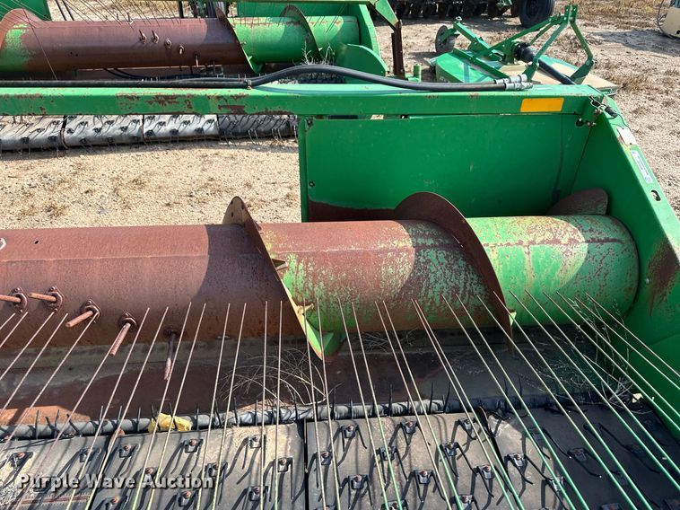 image for item NY9152 John Deere  pickup head