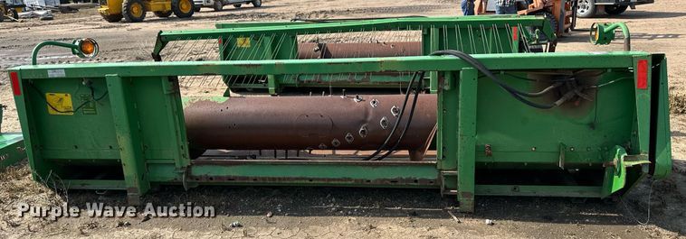 image for item NY9153 John Deere  pickup head