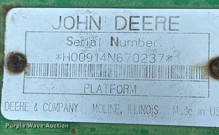 image for item NY9153 John Deere  pickup head