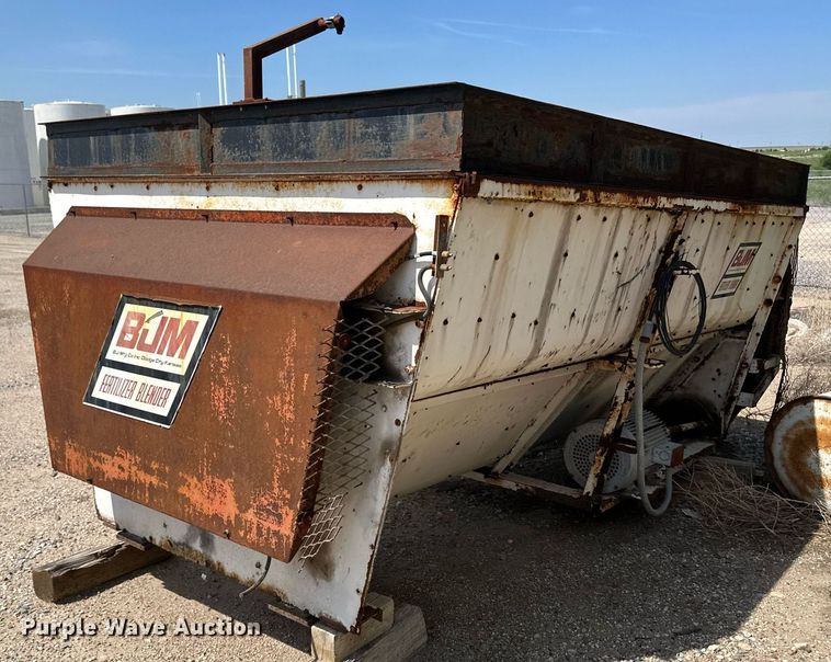 image for item NY9181 BJM  feed mixer