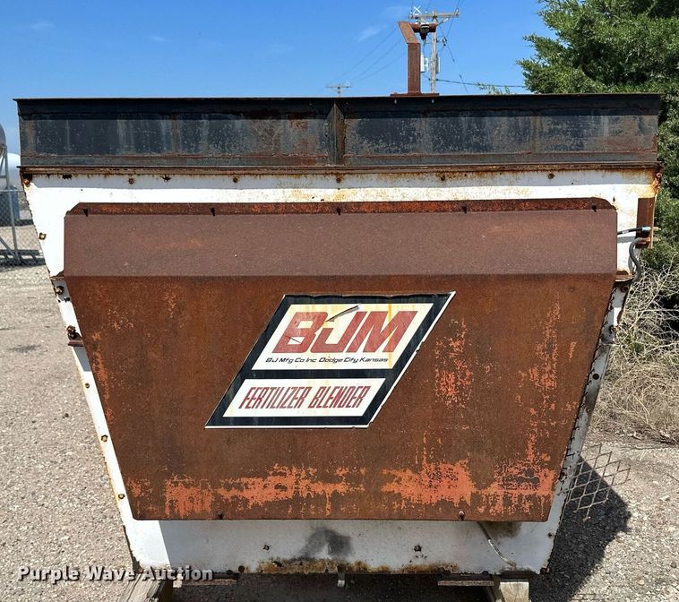 image for item NY9181 BJM  feed mixer