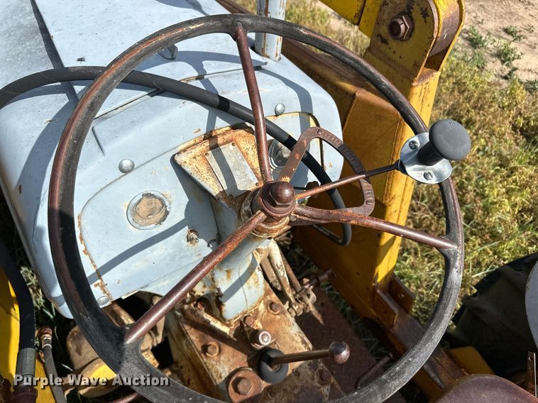 image for item NY9203 Ford  tractor