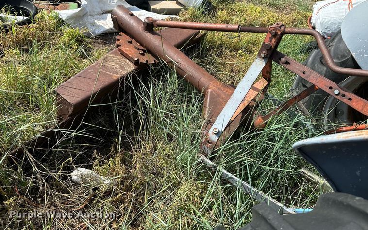 image for item NY9203 Ford  tractor