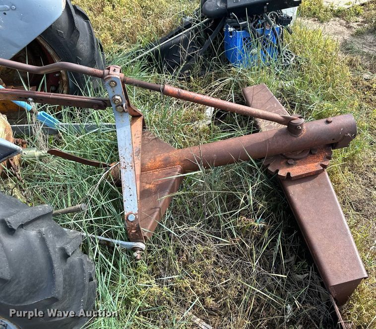 image for item NY9203 Ford  tractor