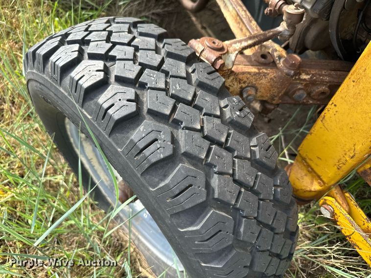 image for item NY9203 Ford  tractor