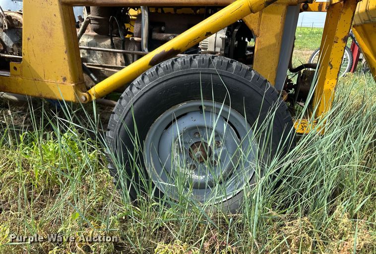 image for item NY9203 Ford  tractor